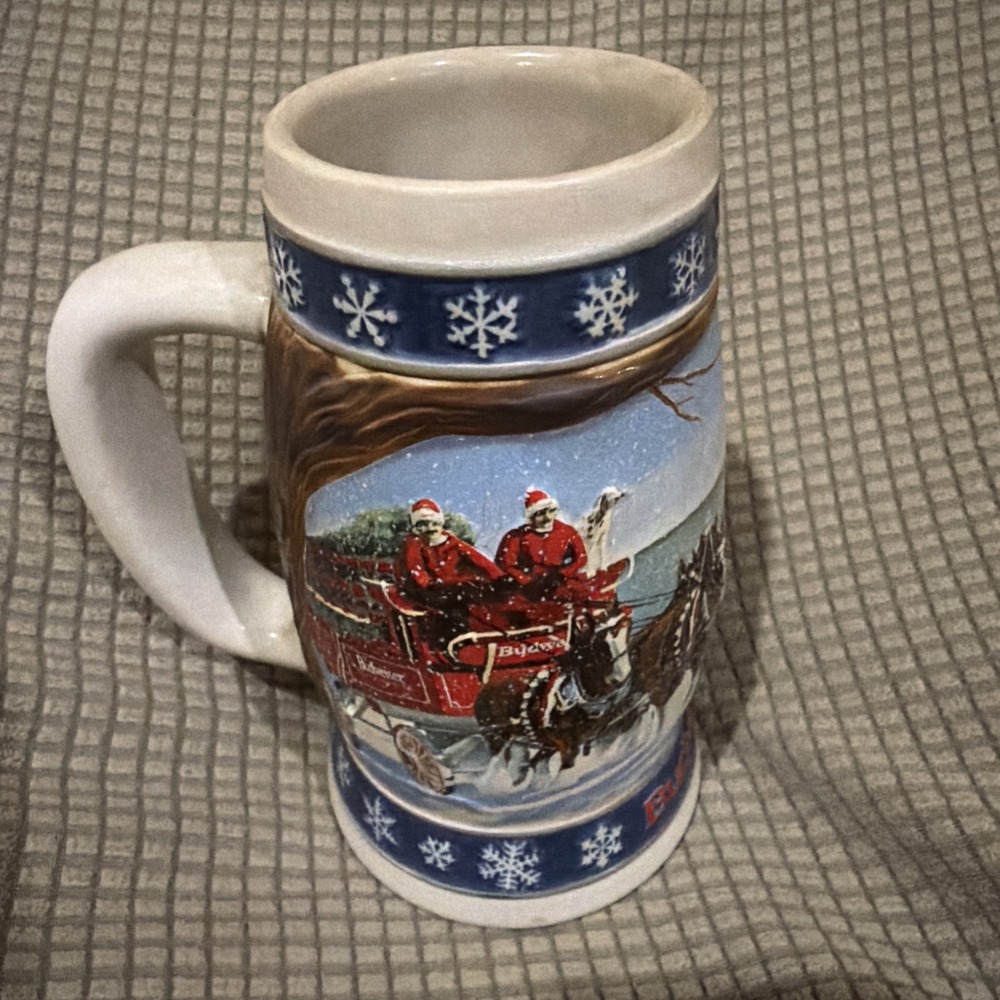 Vintage 1995 Budweiser Holiday Stein Lighting the Way Home Mug With Box